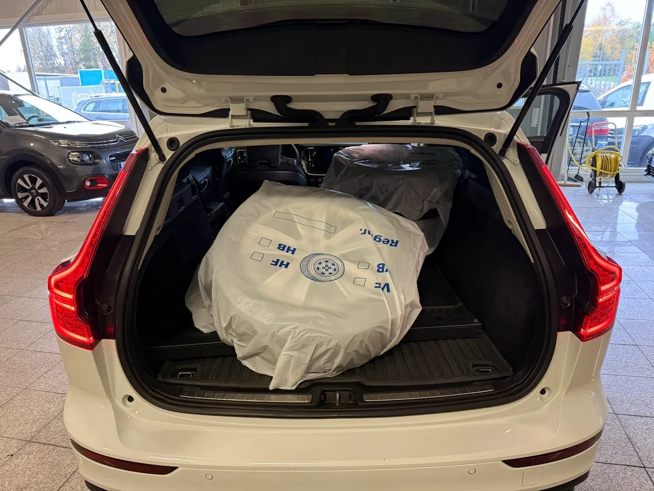 Volvo V60 bild 8