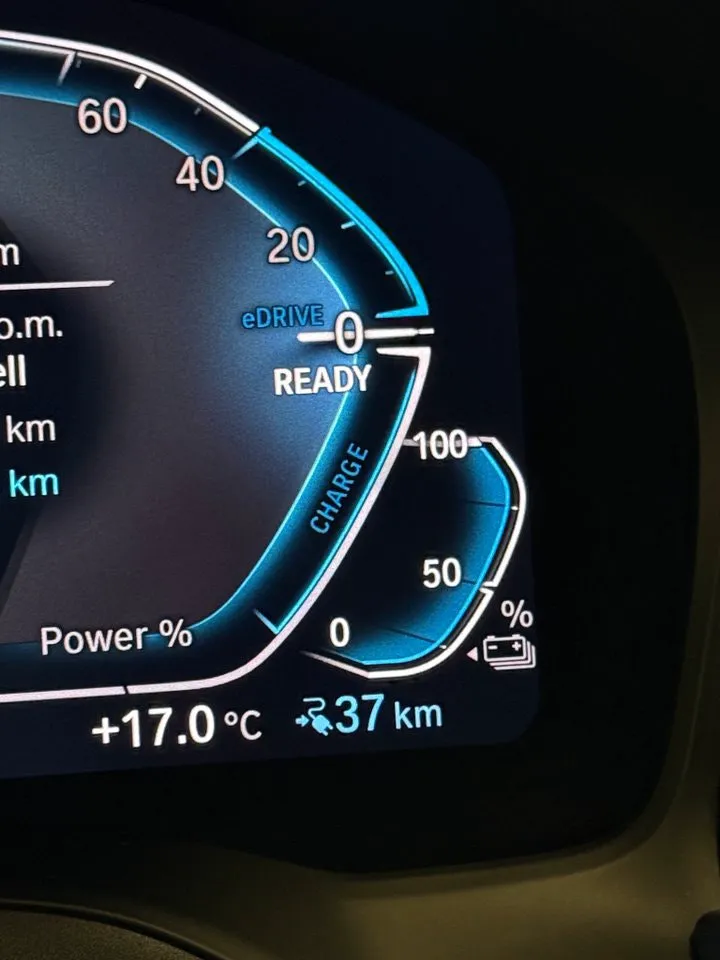 BMW 330 bild 15