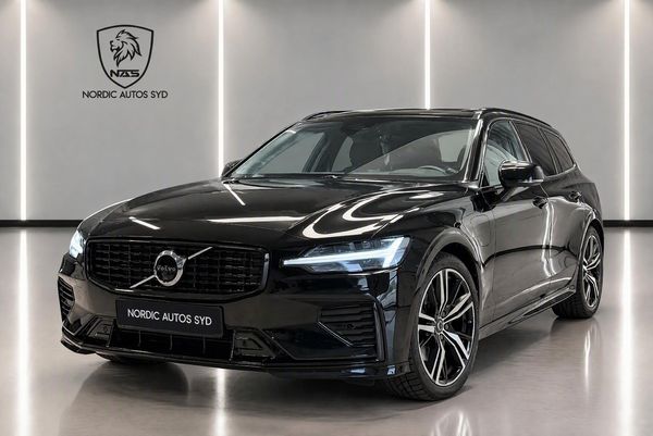 Volvo V60 T8 / Twin Engine AWD / R-Design / Pano / Kamera - 2020