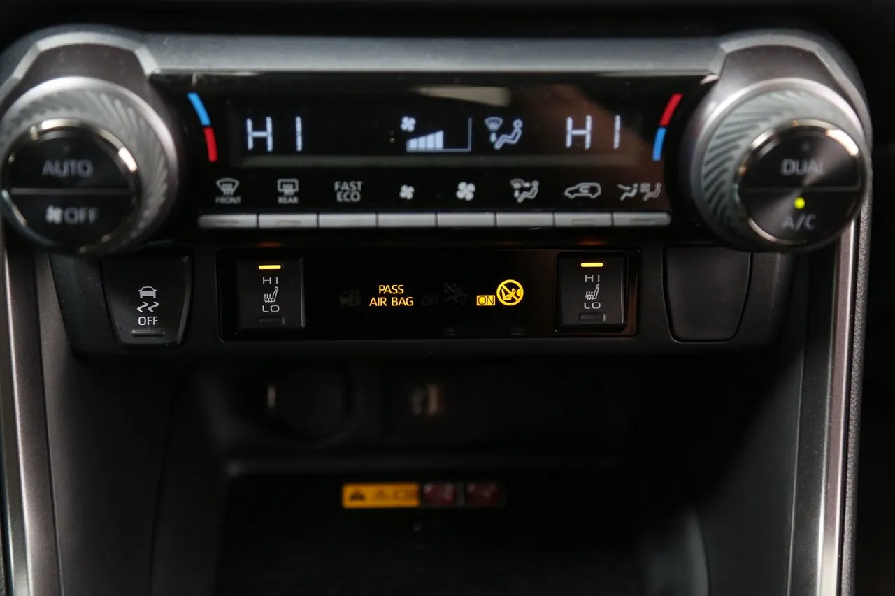 Toyota RAV4 bild 23