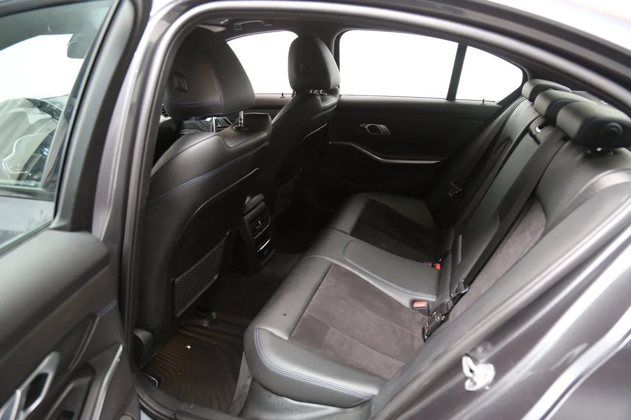 BMW 320 bild 31