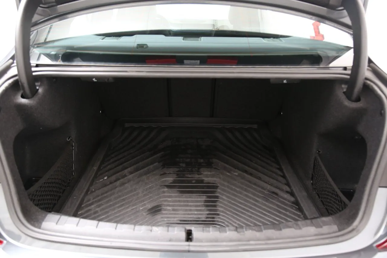 BMW 320 bild 32