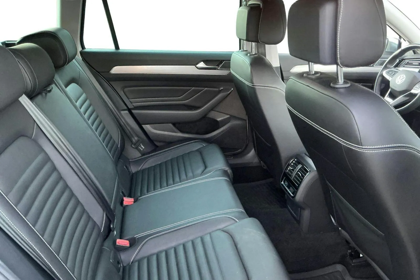 Volkswagen Passat bild 8