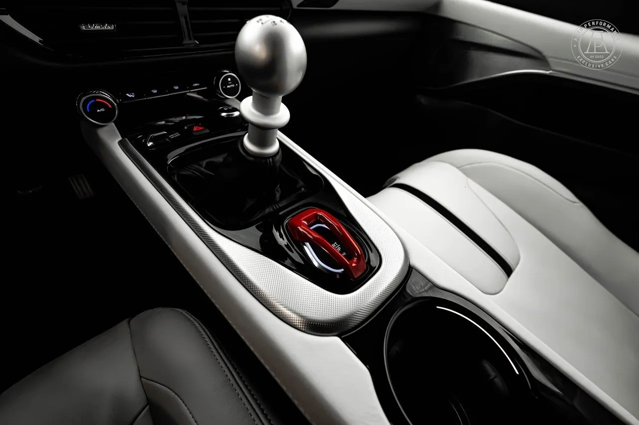 Lotus Emira bild 8