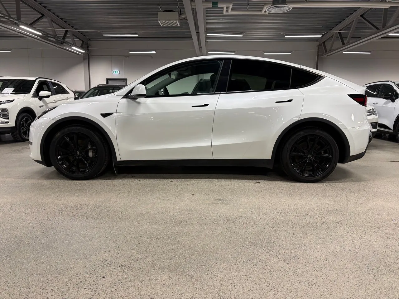 Tesla Model Y bild 2