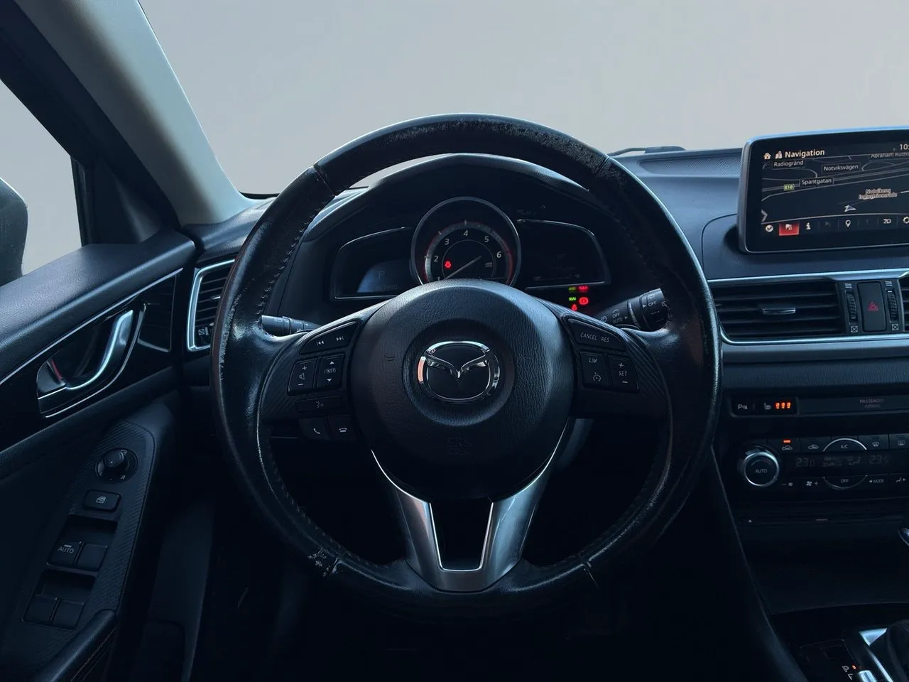 Mazda 3 bild 9