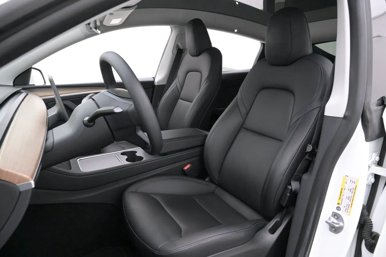 Tesla Model Y bild 9