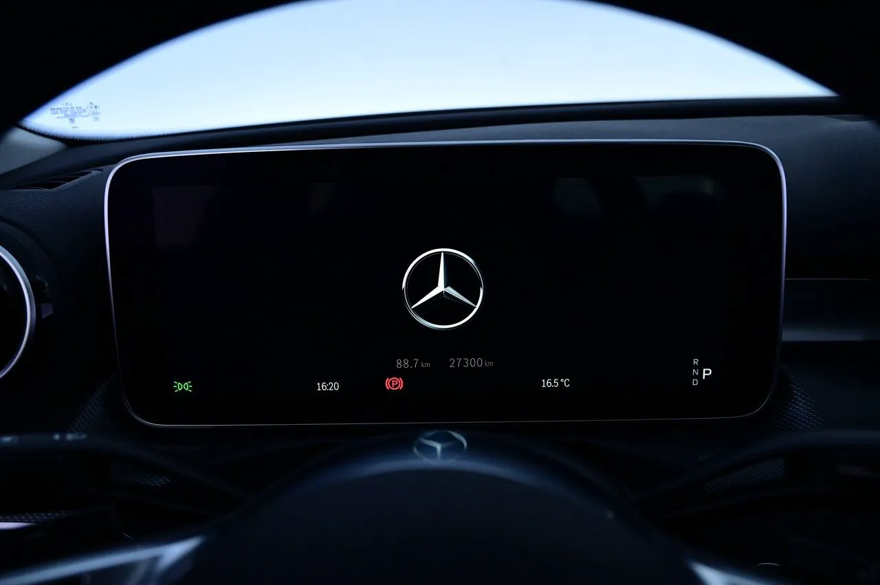 Mercedes C300 bild 9