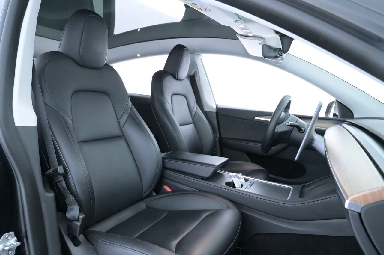 Tesla Model Y bild 12