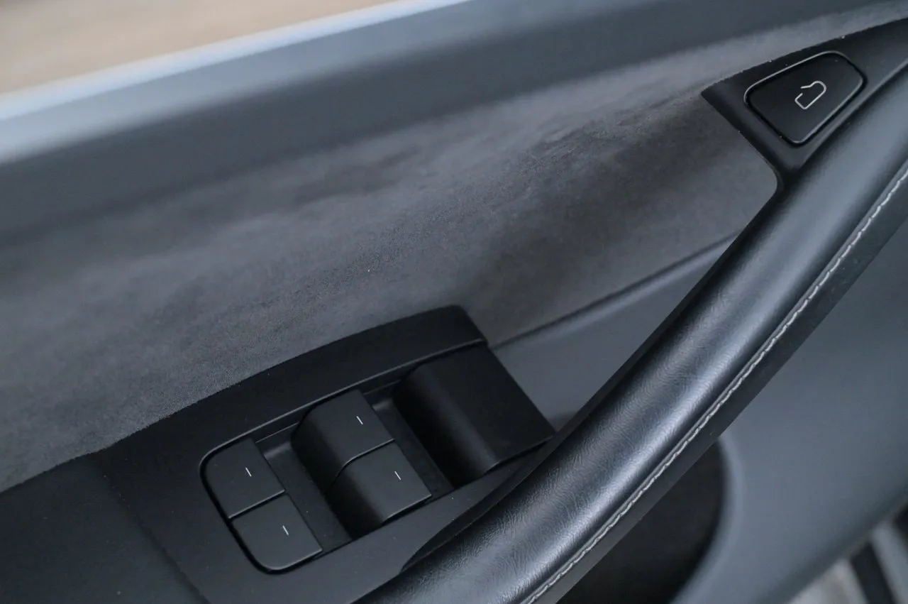 Tesla Model Y bild 10