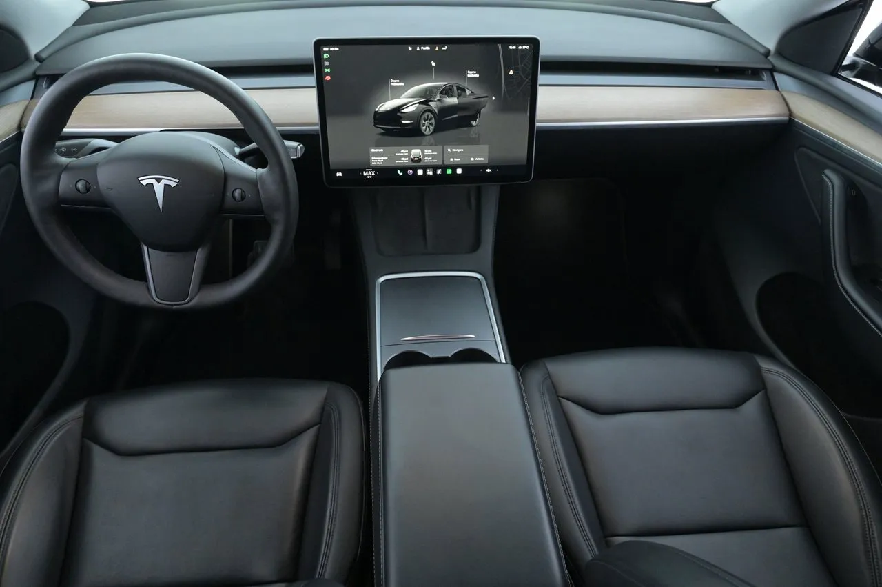 Tesla Model Y bild 6