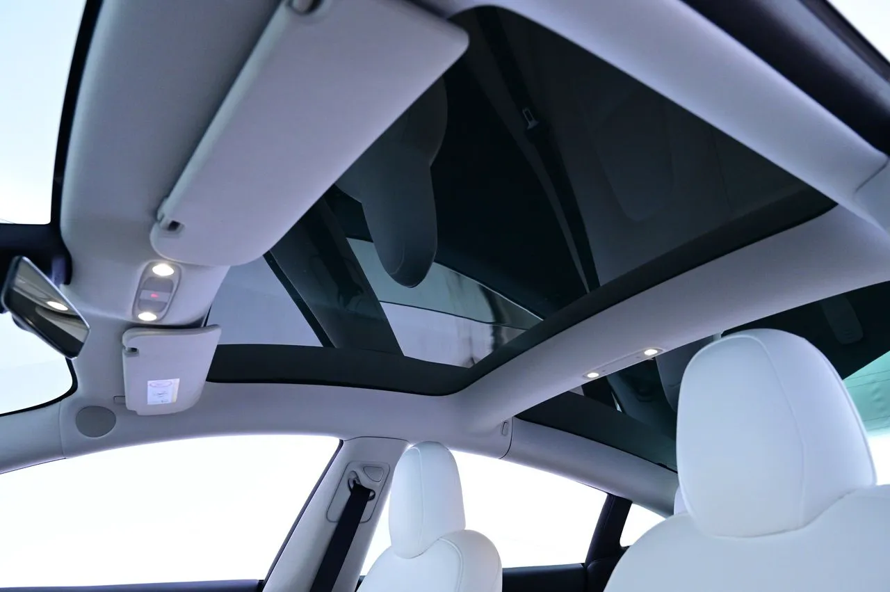 Tesla Model 3 bild 24