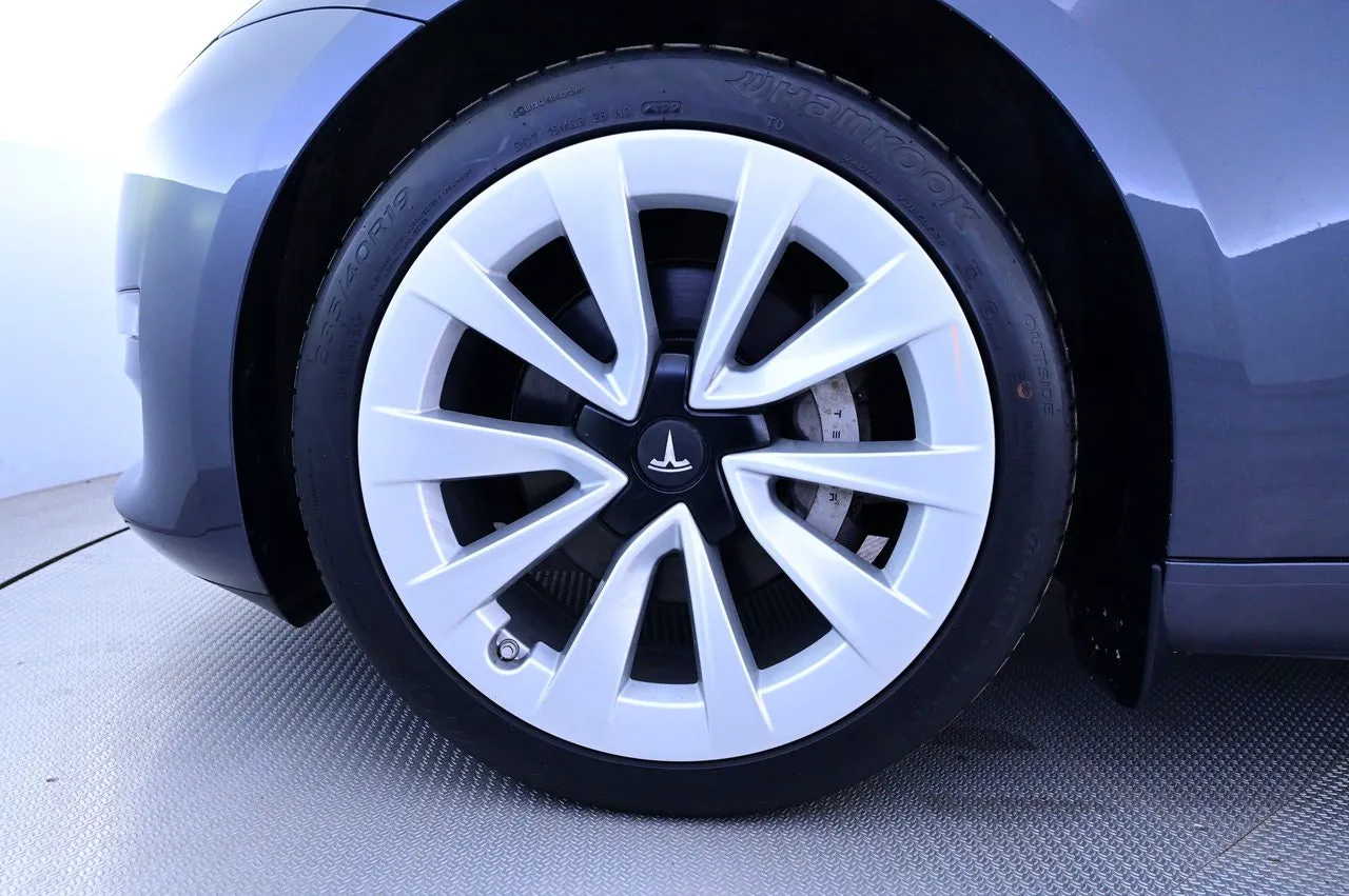 Tesla Model 3 bild 27