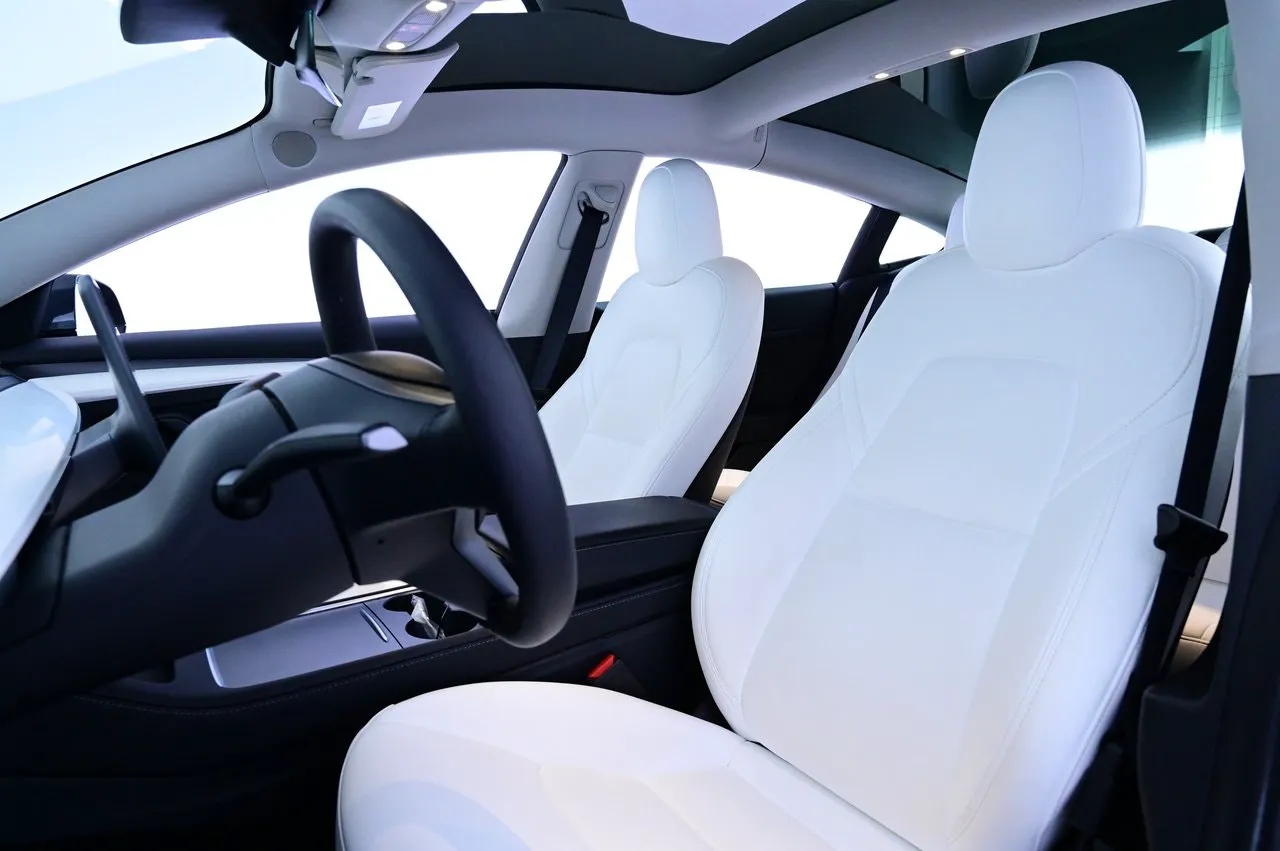 Tesla Model 3 bild 9