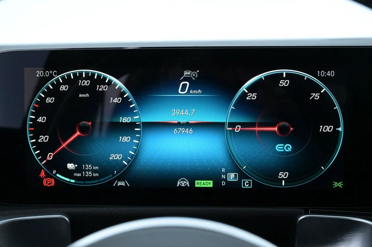 Mercedes EQB300 bild 8