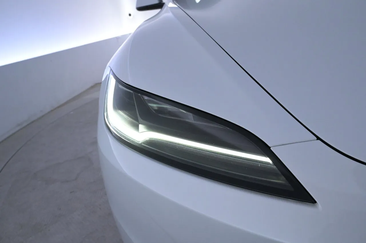 Tesla Model 3 bild 26