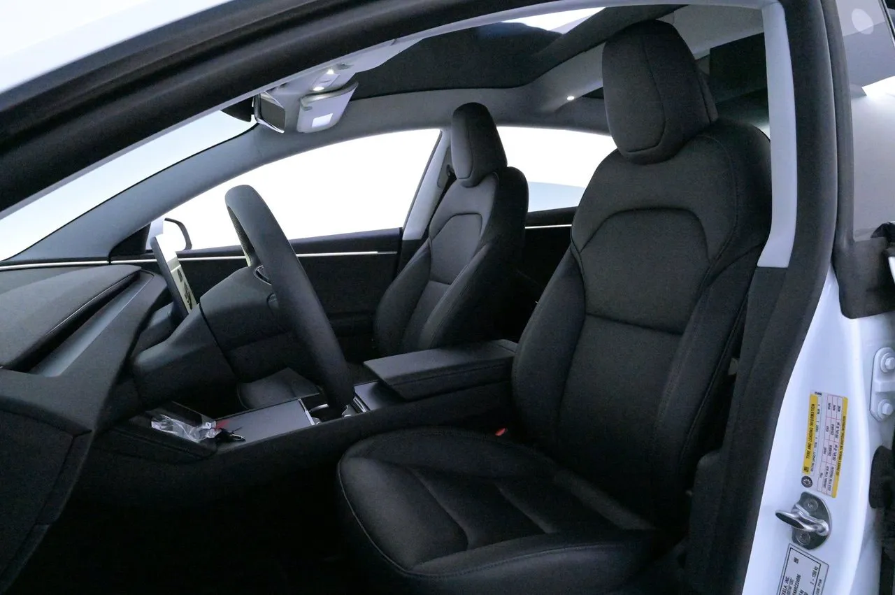 Tesla Model 3 bild 8