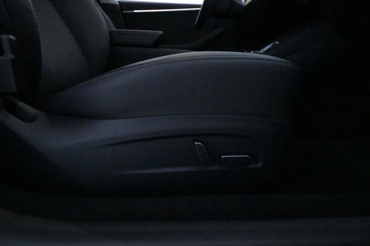Tesla Model 3 bild 12