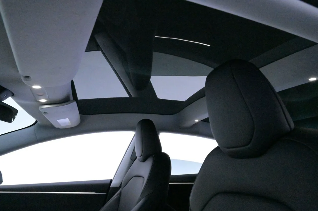 Tesla Model 3 bild 24
