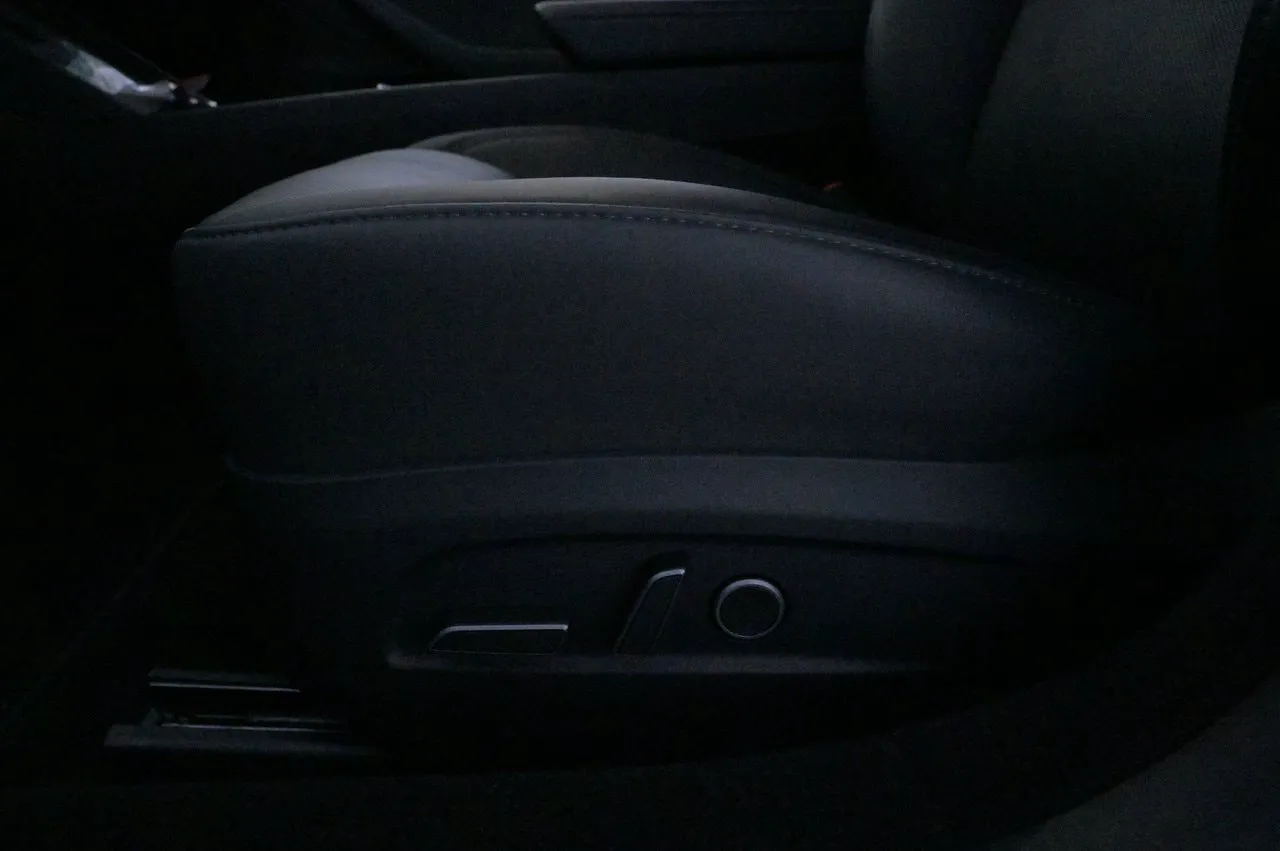 Tesla Model 3 bild 10