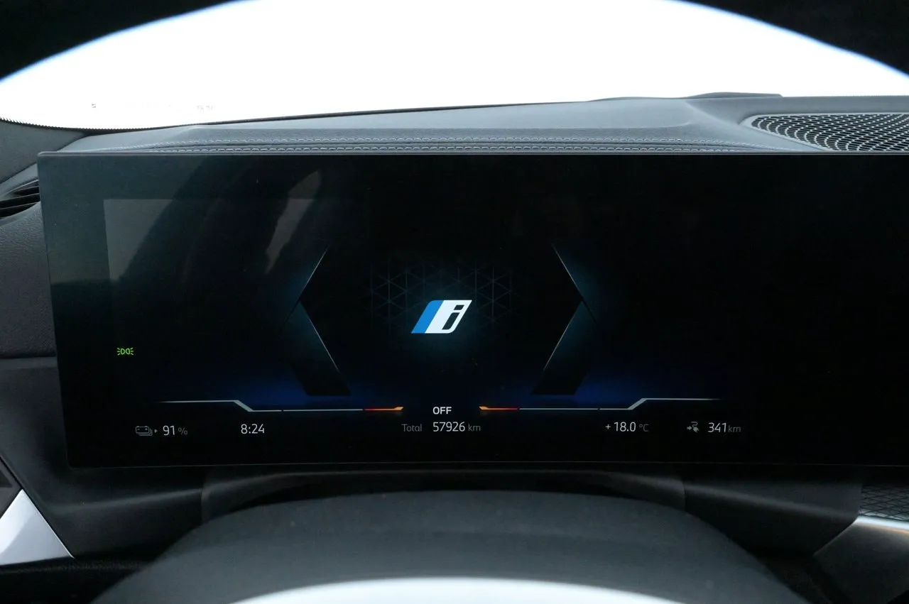 BMW i4 bild 8