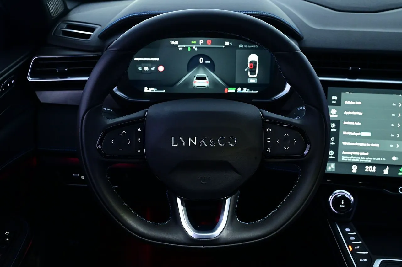 Lynk & Co 01 bild 7
