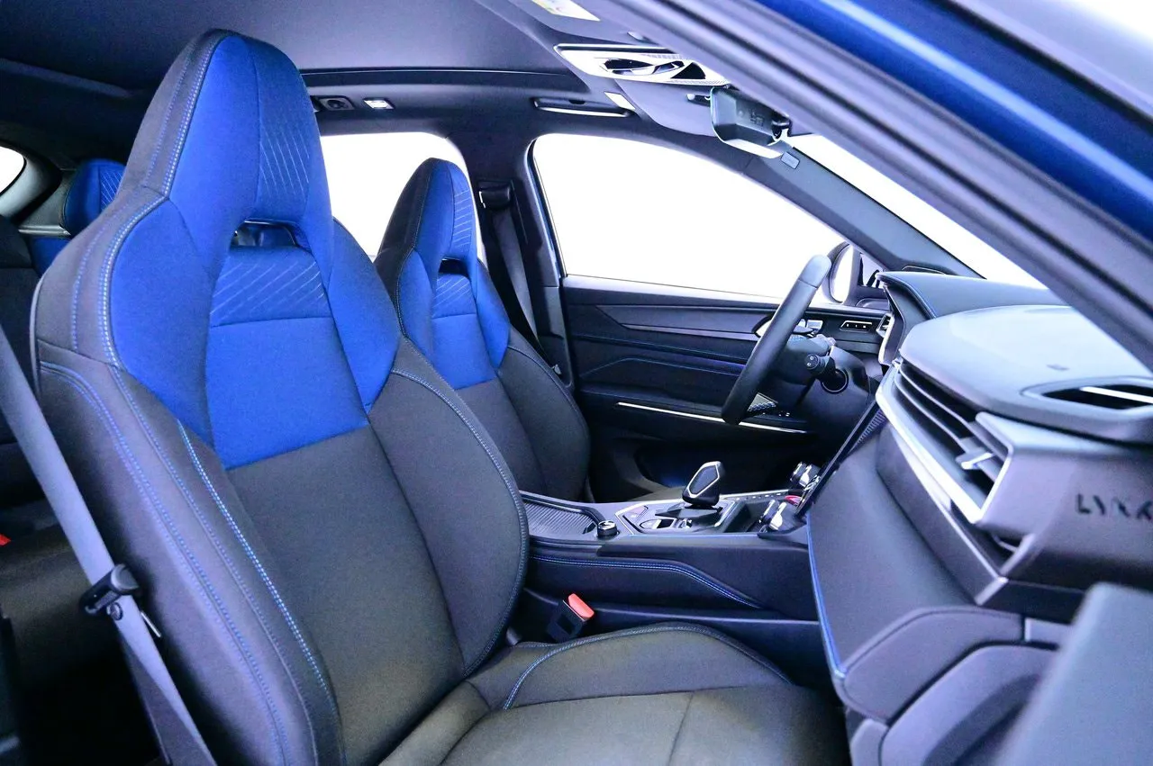 Lynk & Co 01 bild 14