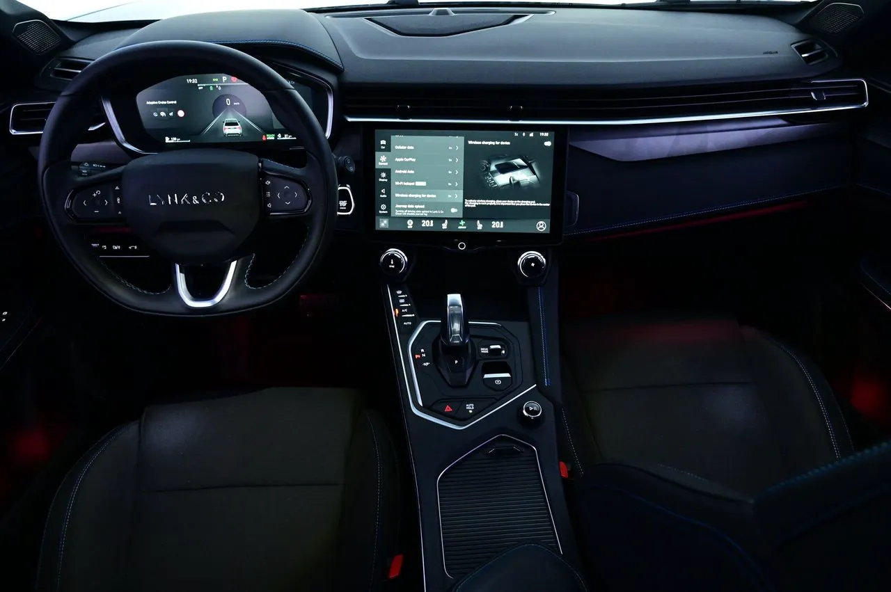 Lynk & Co 01 bild 6