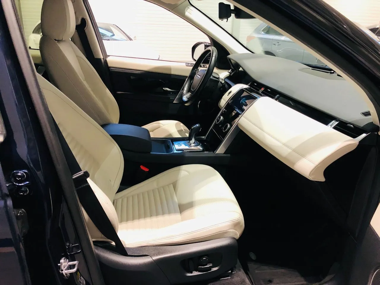 Land Rover Discovery Sport bild 5