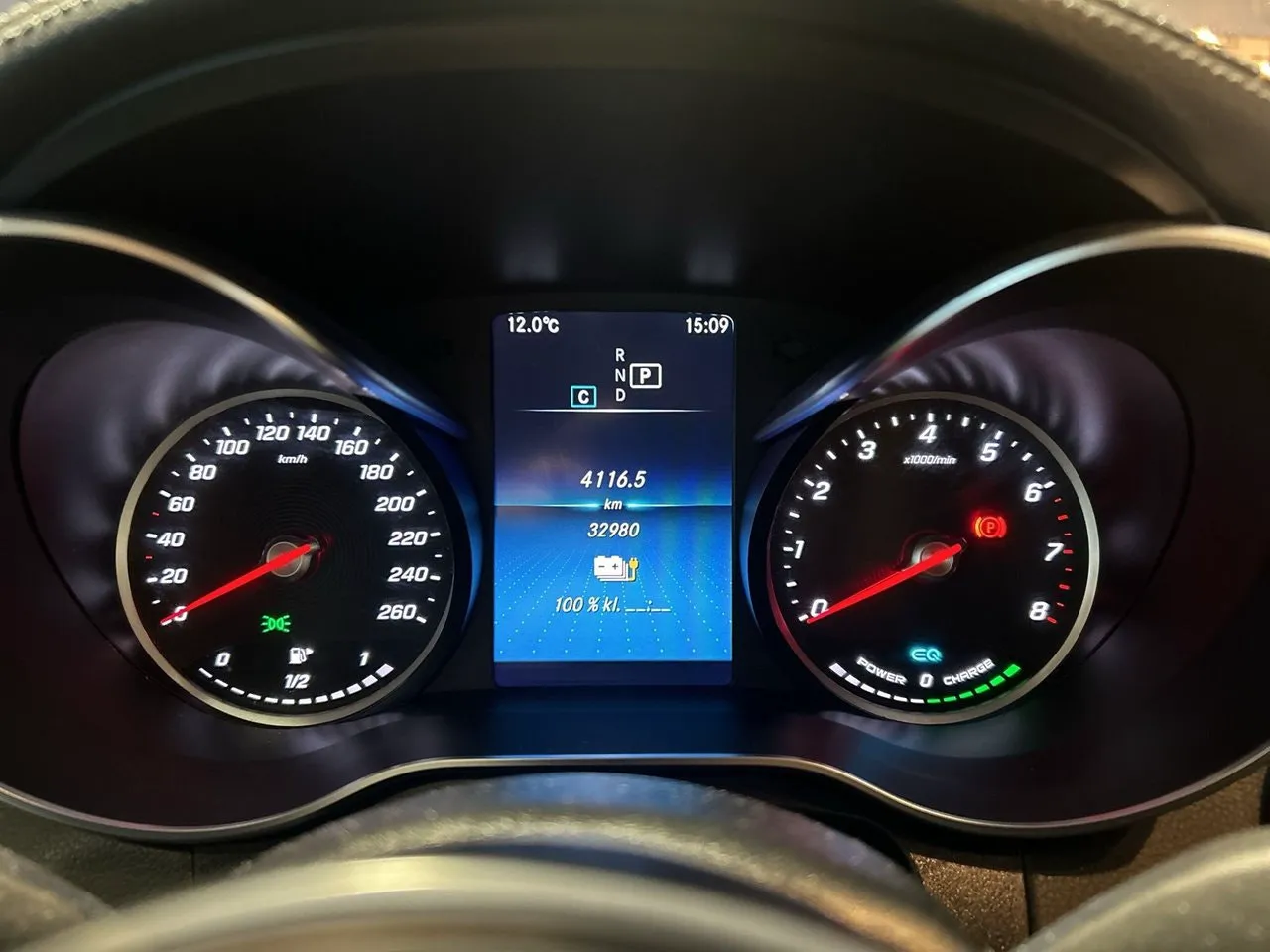 Mercedes GLC300 bild 17