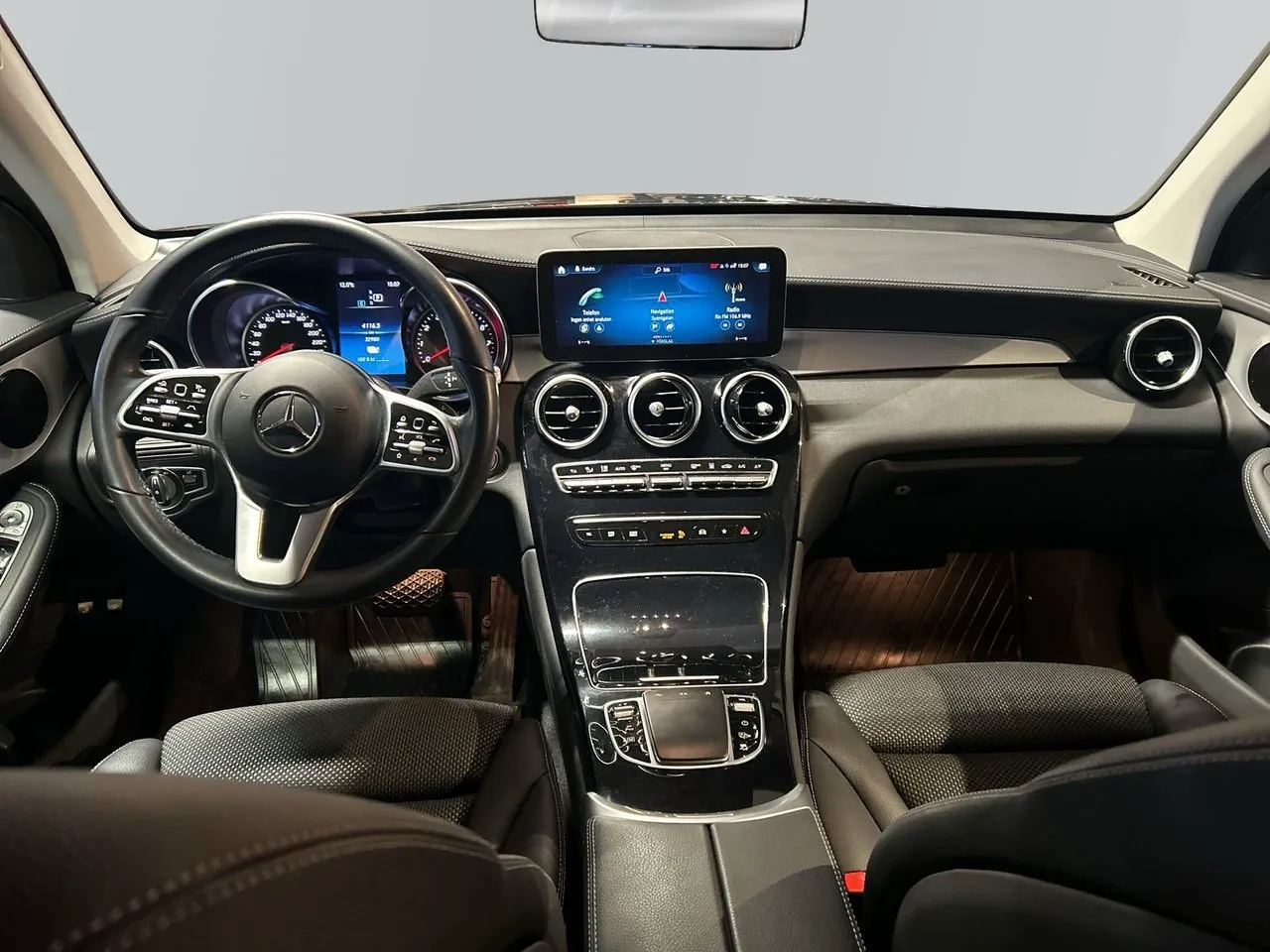 Mercedes GLC300 bild 8