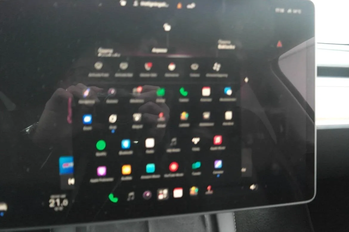 Tesla Model Y bild 12