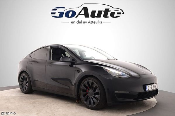 Tesla Model Y Performance 534hk svart premiuminteriör Drag autopilot - 2023