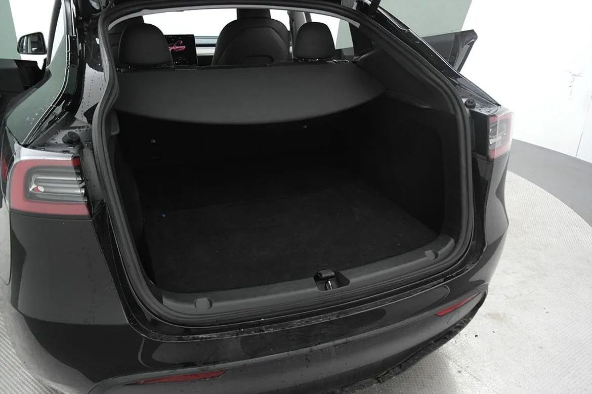 Tesla Model Y bild 22