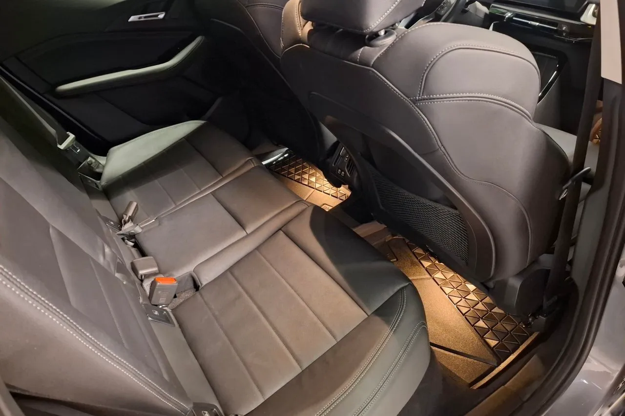 BMW 225 bild 12