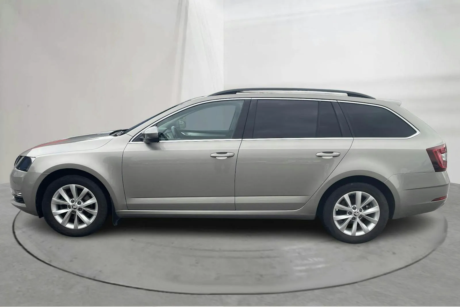 Skoda Octavia bild 2