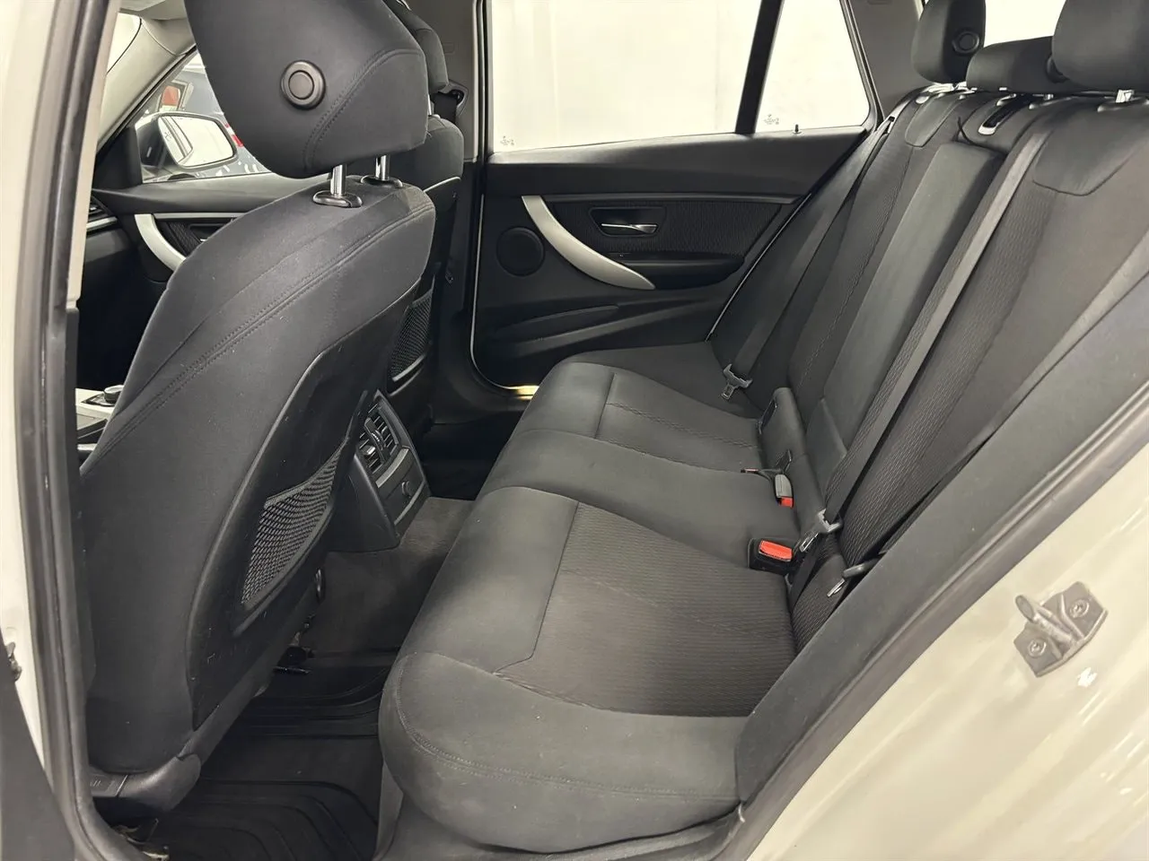 BMW 320 bild 6