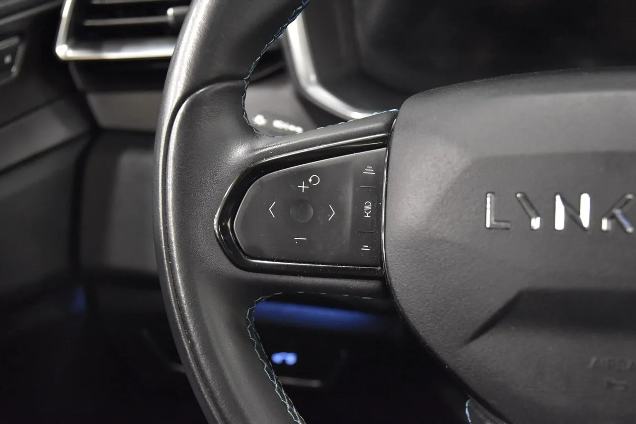 Lynk & Co 01 bild 10