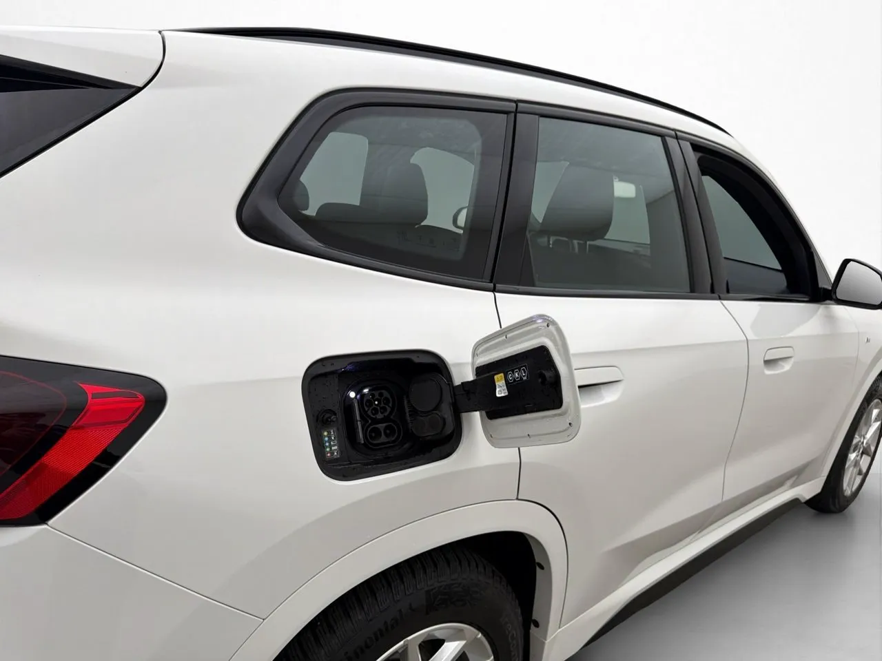 BMW iX1 bild 10