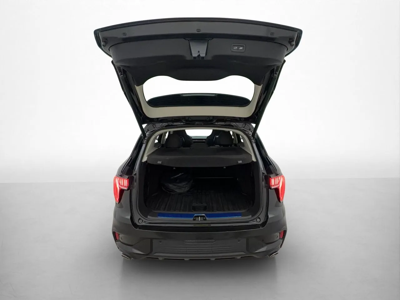 Lynk & Co 01 bild 32