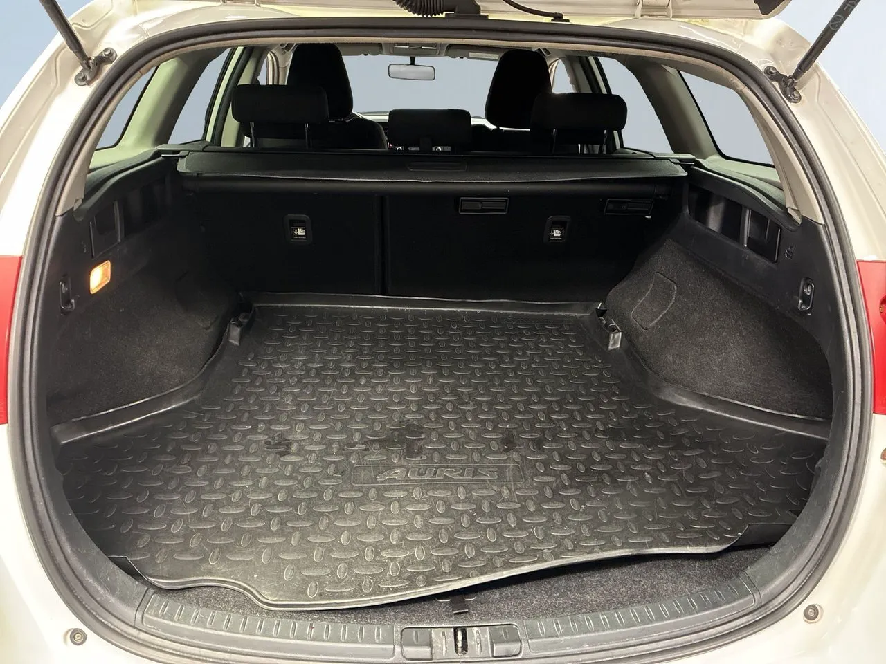Toyota Auris bild 12