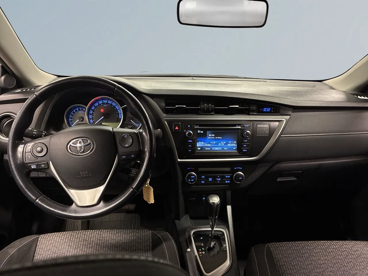 Toyota Auris bild 8