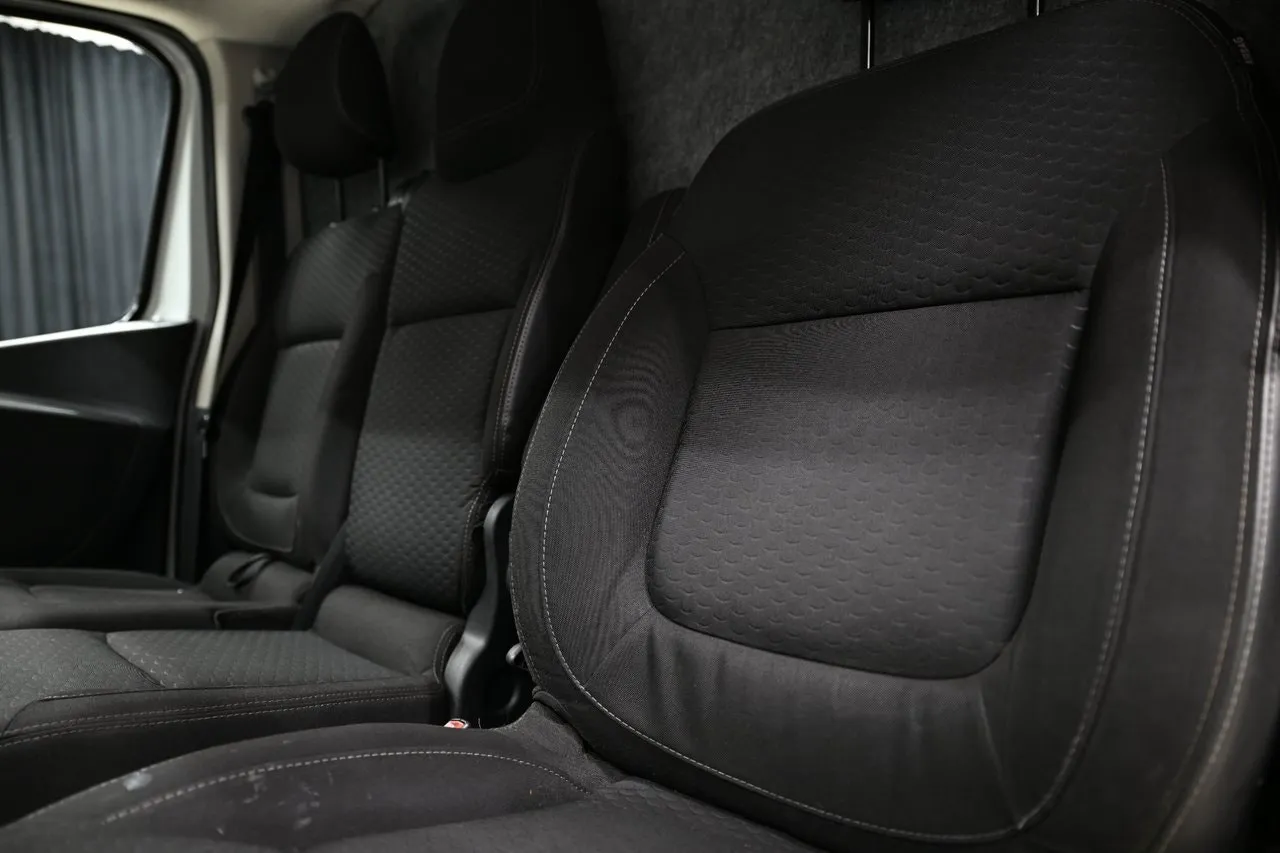 Opel Vivaro bild 22