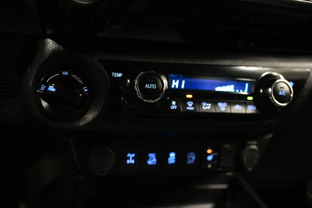 Toyota Hilux bild 23