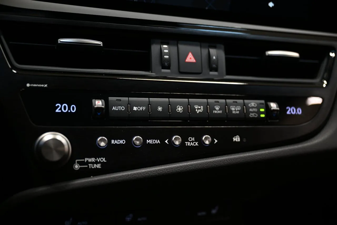 Lexus ES bild 29