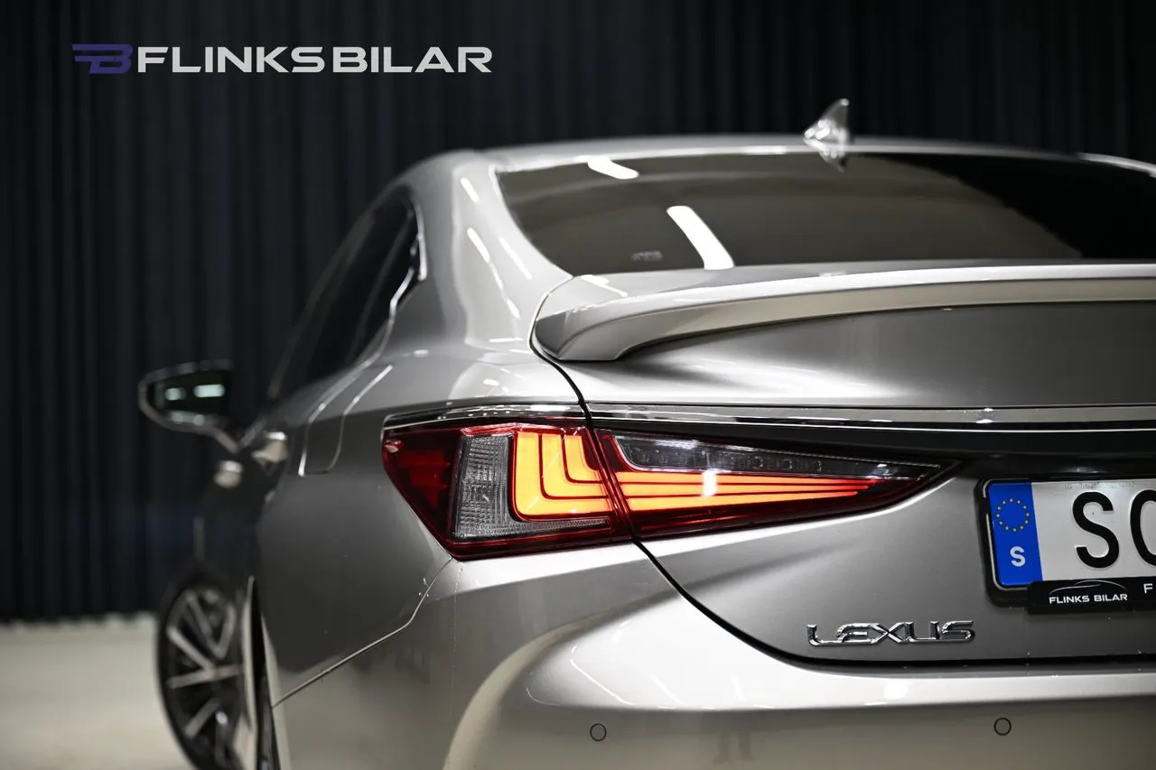 Lexus ES bild 9