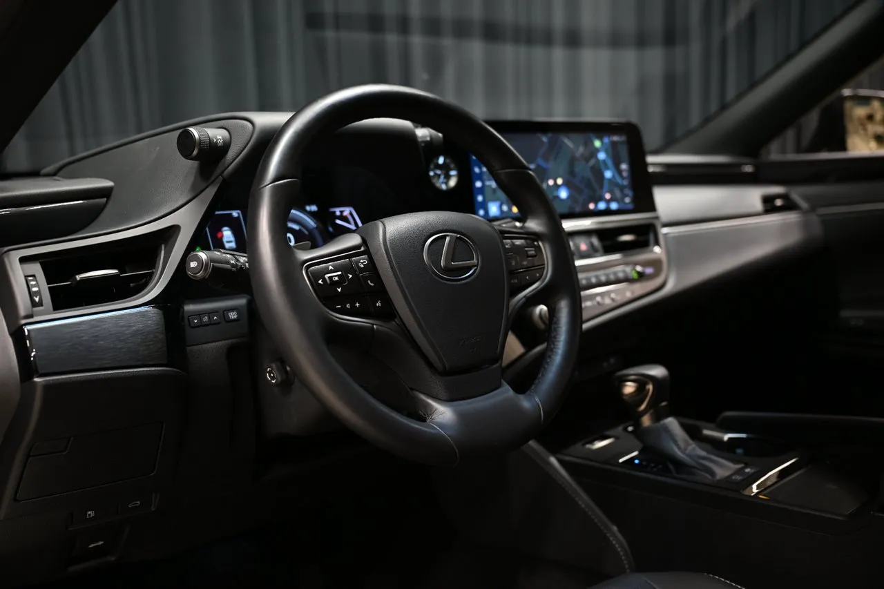 Lexus ES bild 12