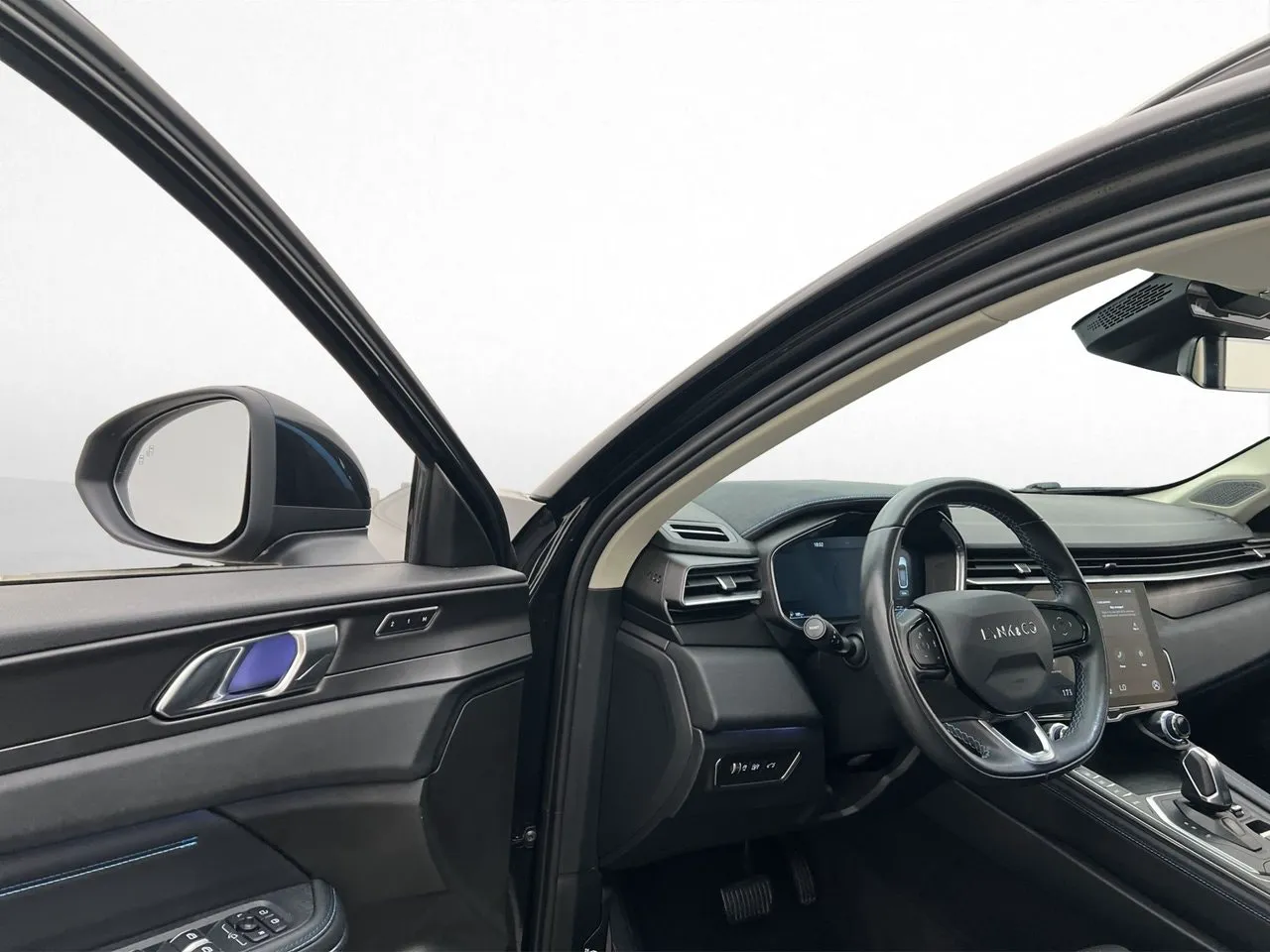 Lynk & Co 01 bild 36