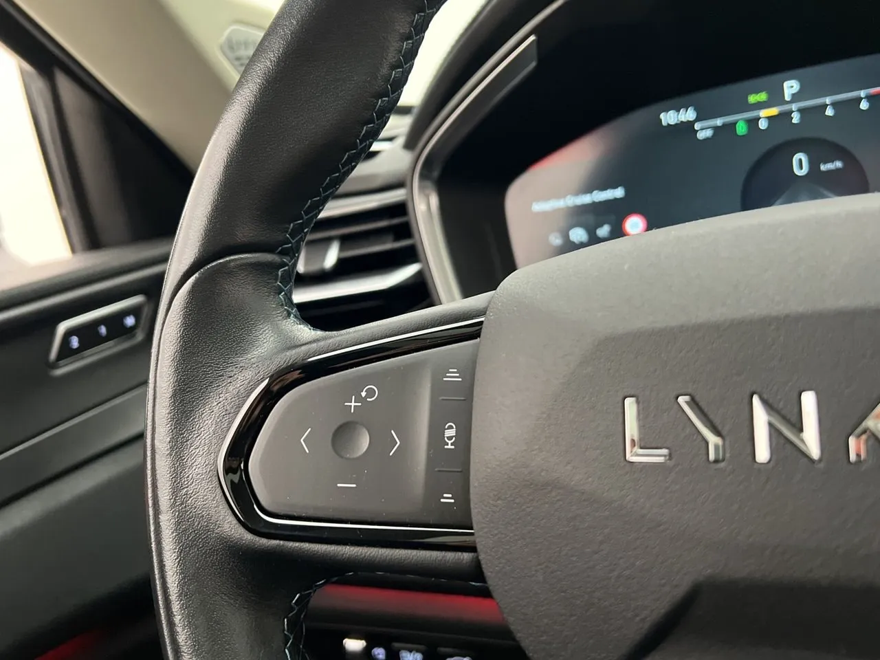 Lynk & Co 01 bild 25