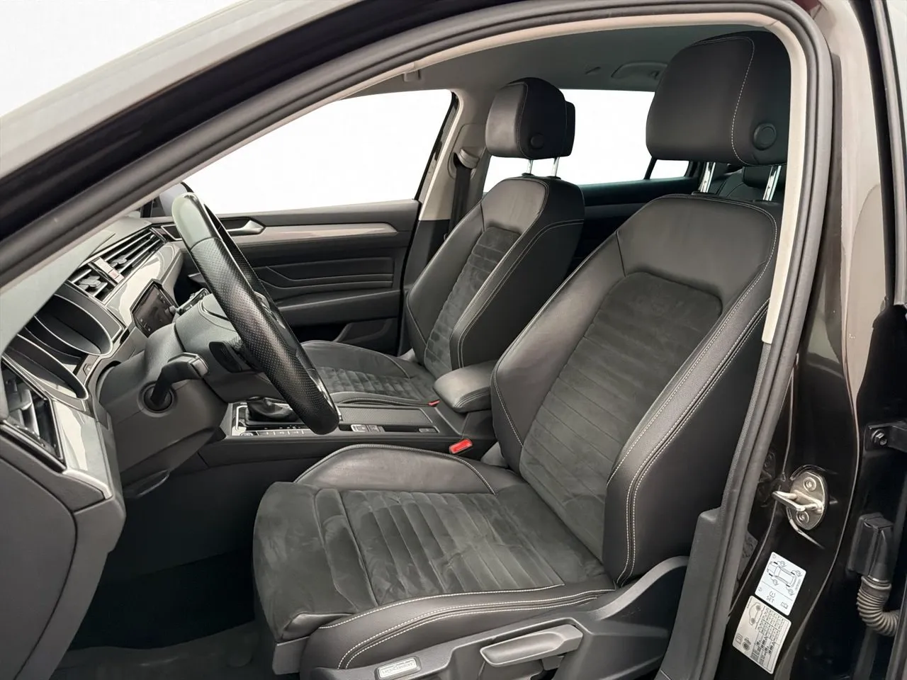 Volkswagen Passat bild 10